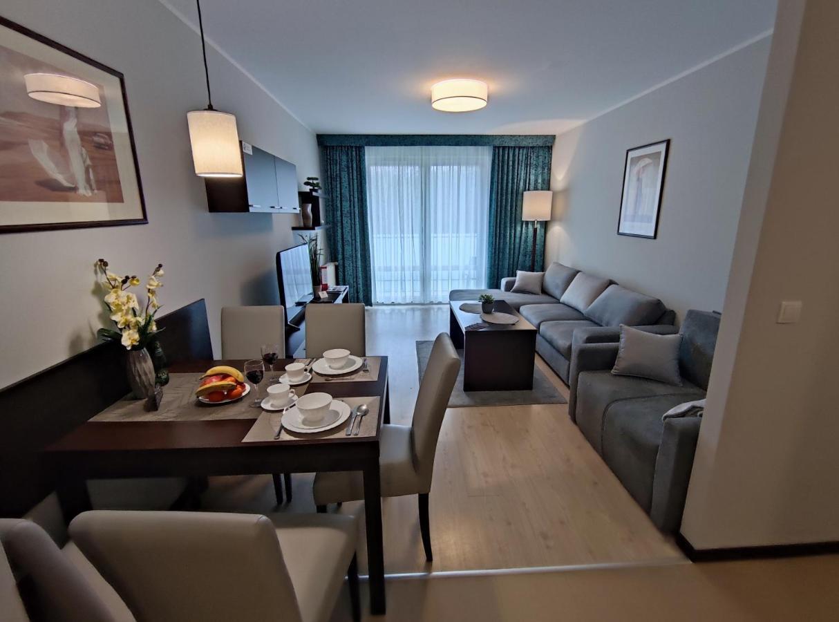 Apartament Przy Hotelu Aquarius Kolobrzeg Exterior photo